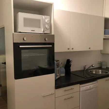 Am Schlosspfad No. 2 *