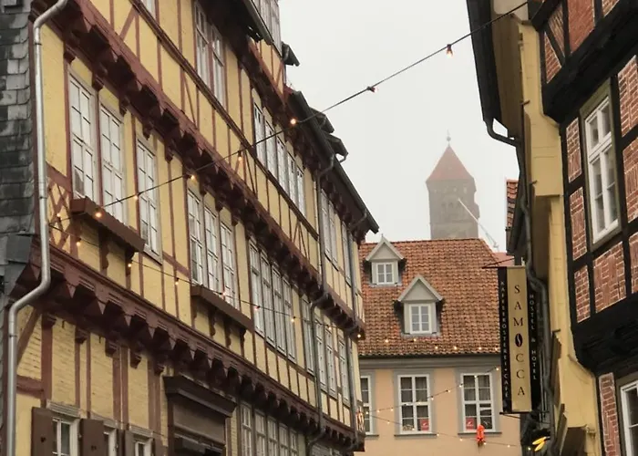 Am Schlosspfad No. 2